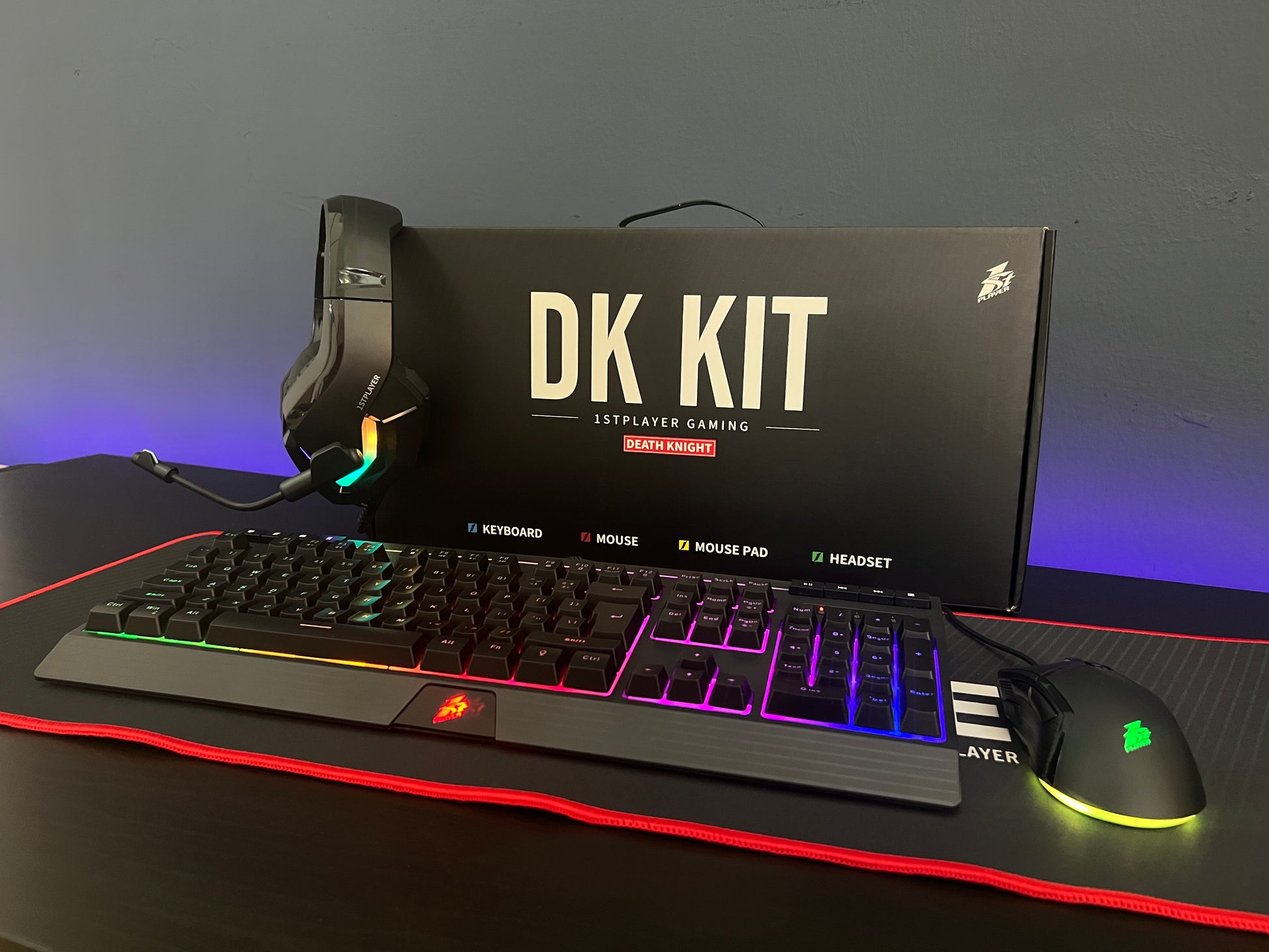 1ST PLAYER 4 IN 1 GAMING KIT ( KEYBOARD , MOUSE , HEADSET , MOUSEPAD )